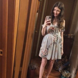NWOT LIGHT BLUE LULU’S FLORAL DRESS